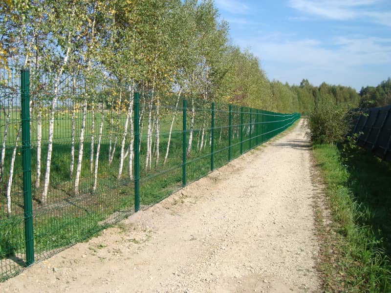 Сетчатый забор DoorHan в Смоленске с установкой