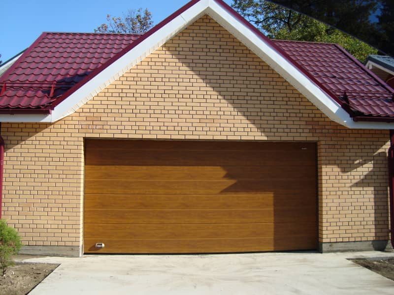 Секционные ворота DoorHan в Смоленске с установкой