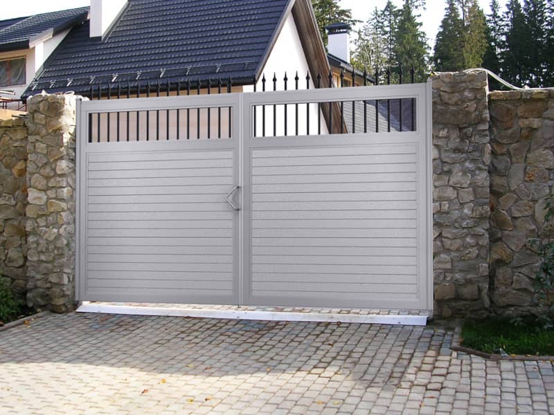 Уличные ворота DoorHan в Смоленске с установкой